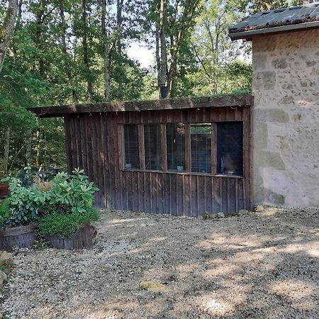 Le Gite De La Cabane De L'Oiseau Couze-et-Saint-Front Exteriér fotografie