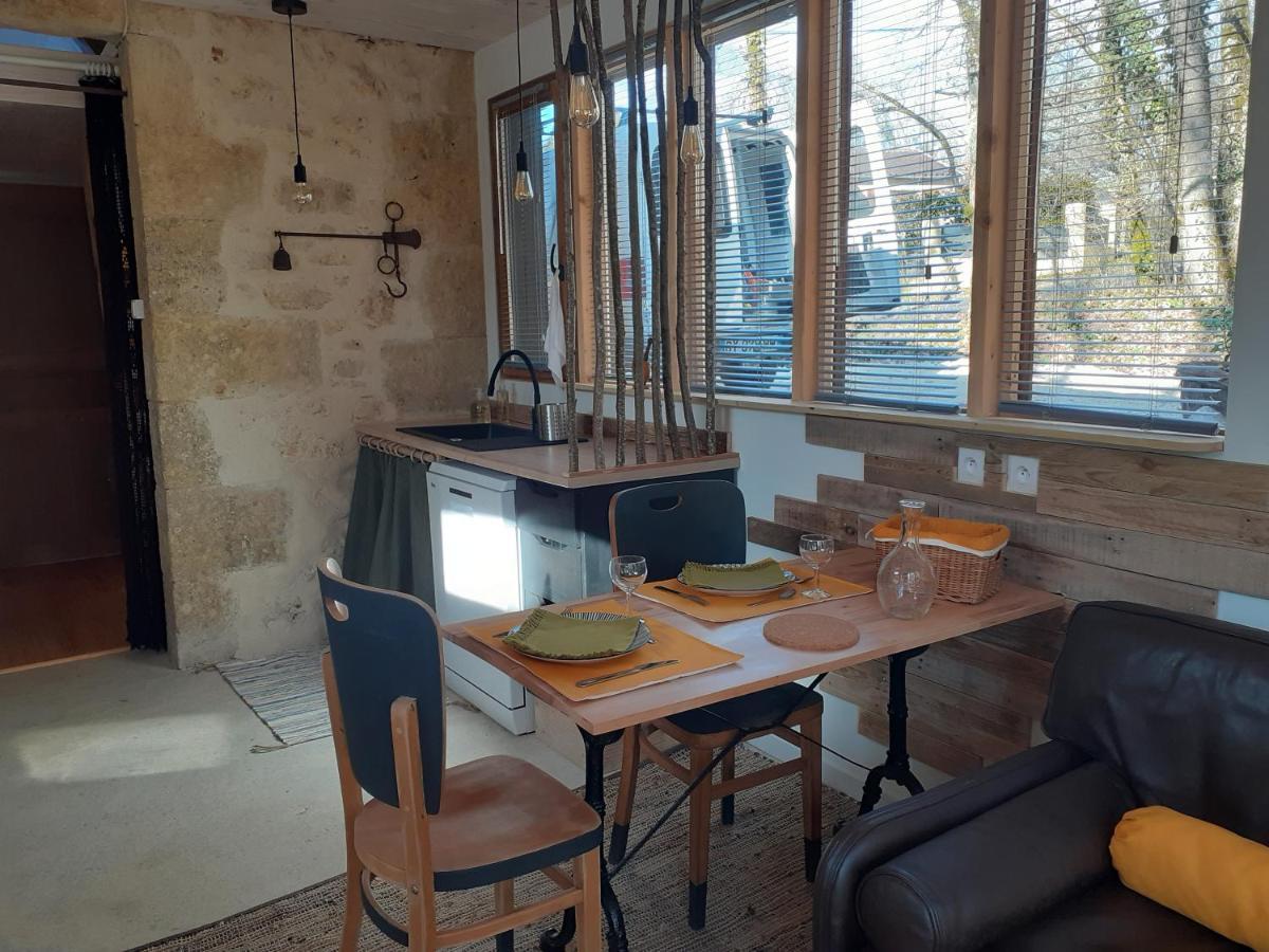 Le Gite De La Cabane De L'Oiseau Couze-et-Saint-Front Exteriér fotografie