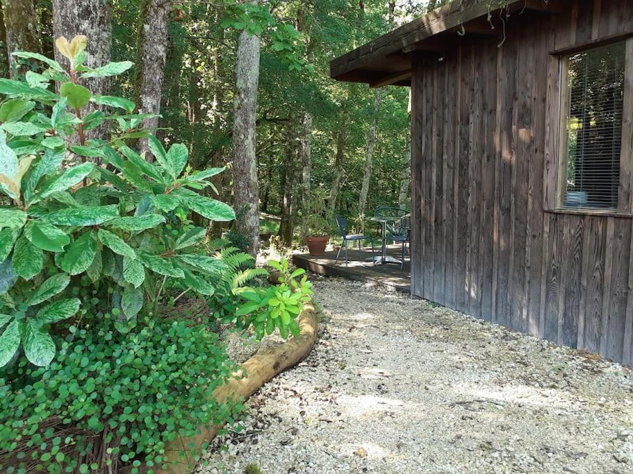 Le Gite De La Cabane De L'Oiseau Couze-et-Saint-Front Exteriér fotografie
