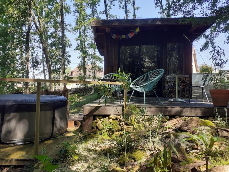 Le Gite De La Cabane De L'Oiseau Couze-et-Saint-Front Exteriér fotografie